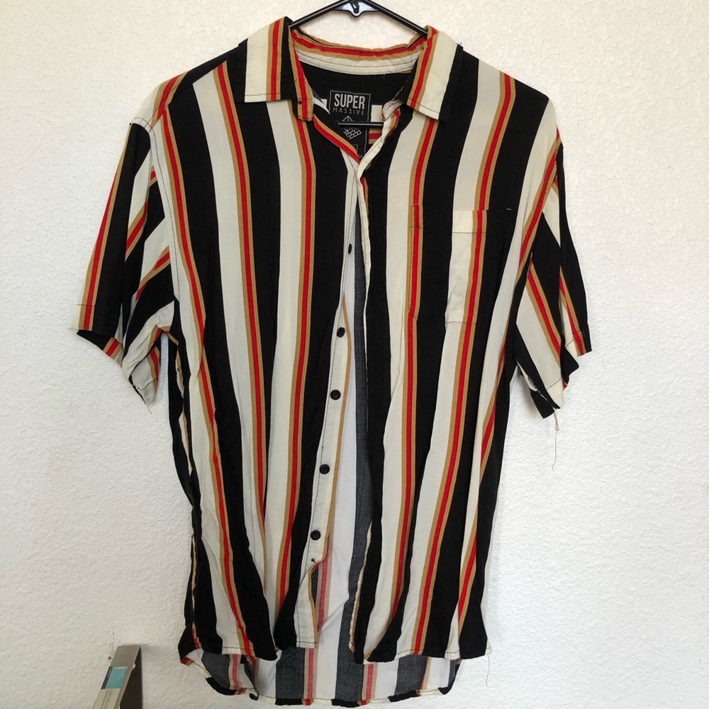 Casual Button Down - needs to be iron but great condition